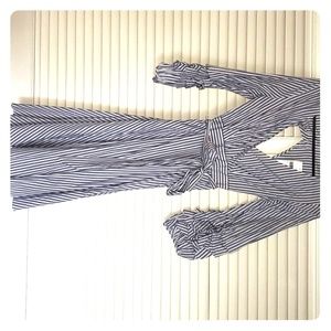 Cutout back ,Stripped bell sleeve dress